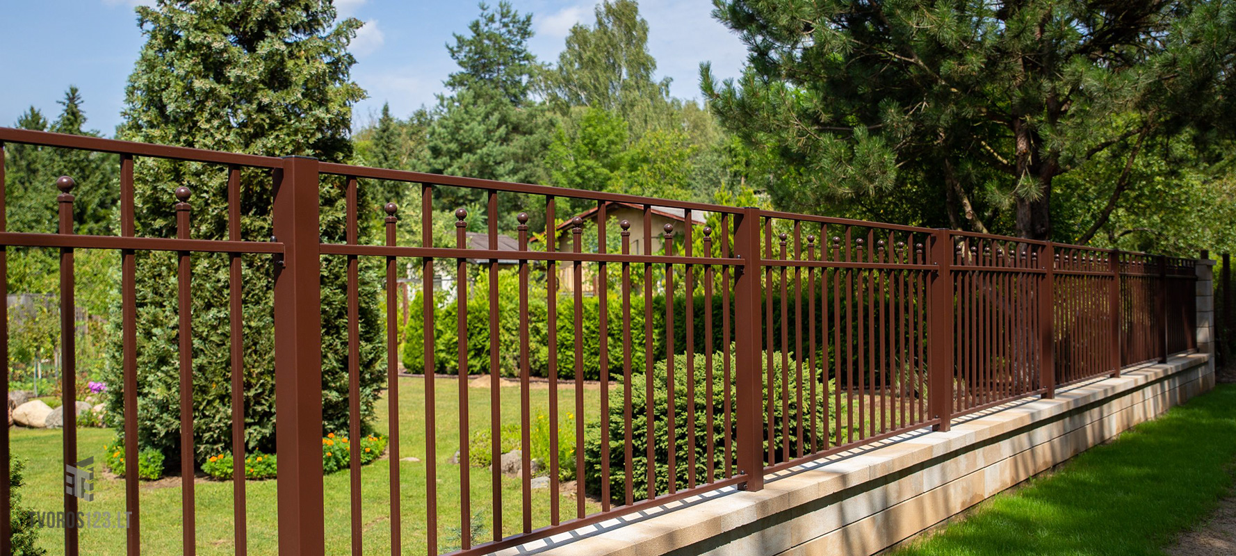 Metalinė-tvora-Residence-035